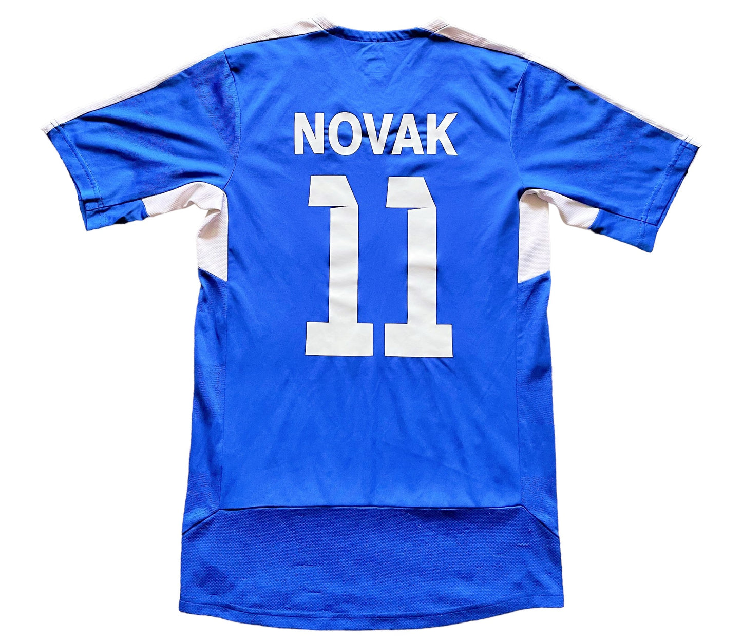 Chesterfield 2015 Home Shirt NOVAK 11 (very good) Adults Small. Height 23 inches.