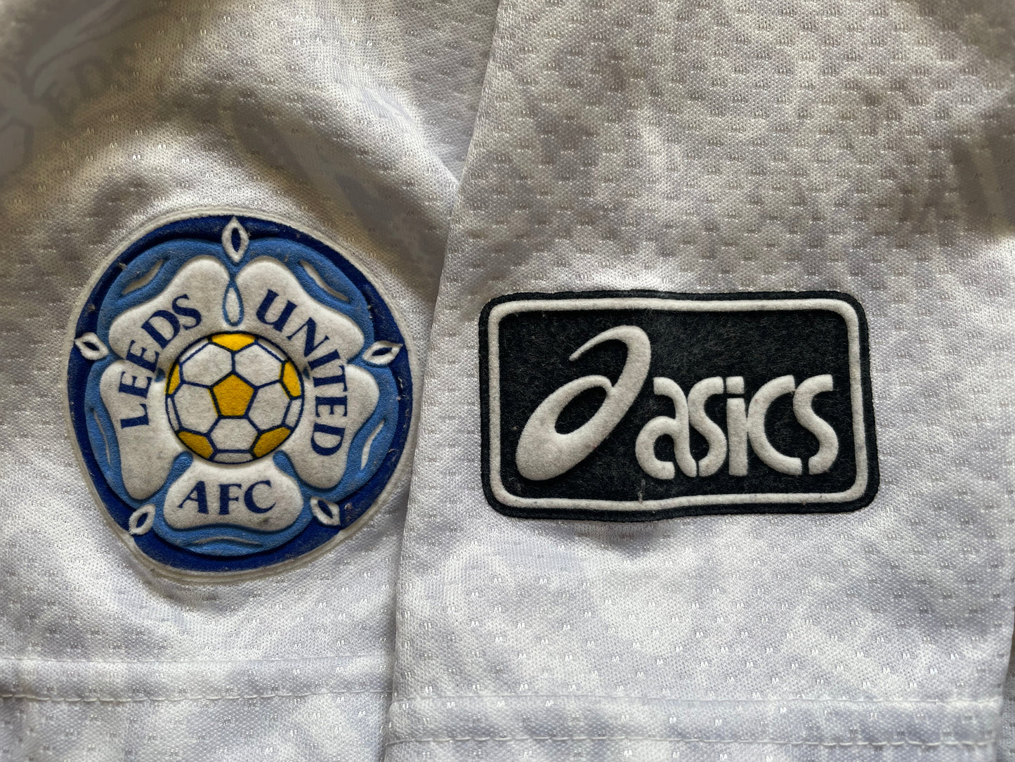 Leeds Asics Training Shirt 1994 -95 (very good) Adults Medium