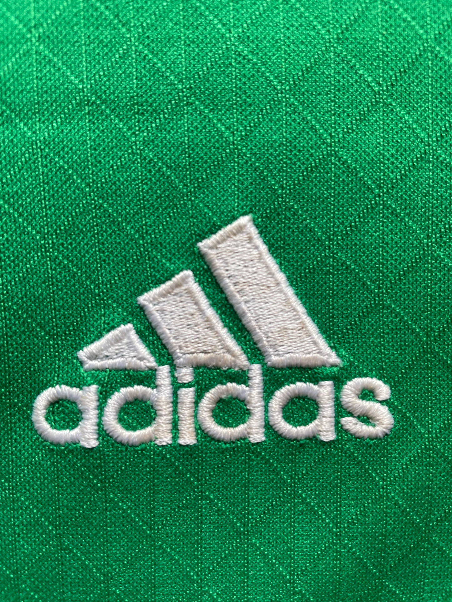 Newcastle Goalkeeper Shirt 2004 -05 (good) seems Adults Small tho tags cut