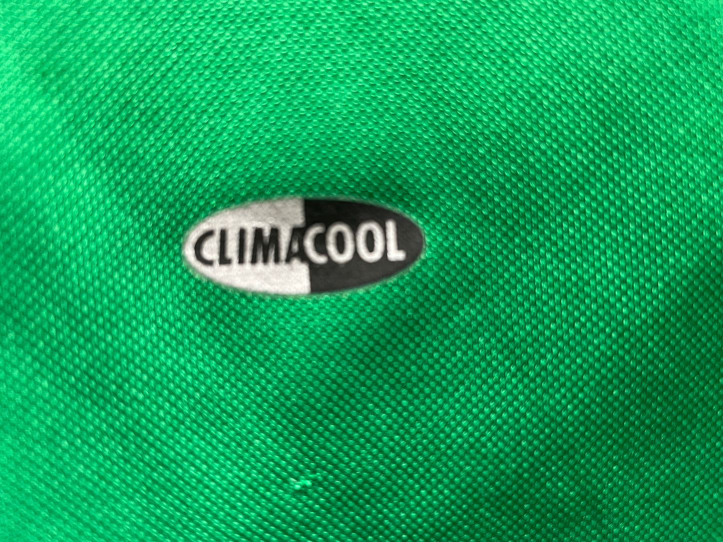 Newcastle Goalkeeper Shirt 2004 -05 (good) seems Adults Small tho tags cut