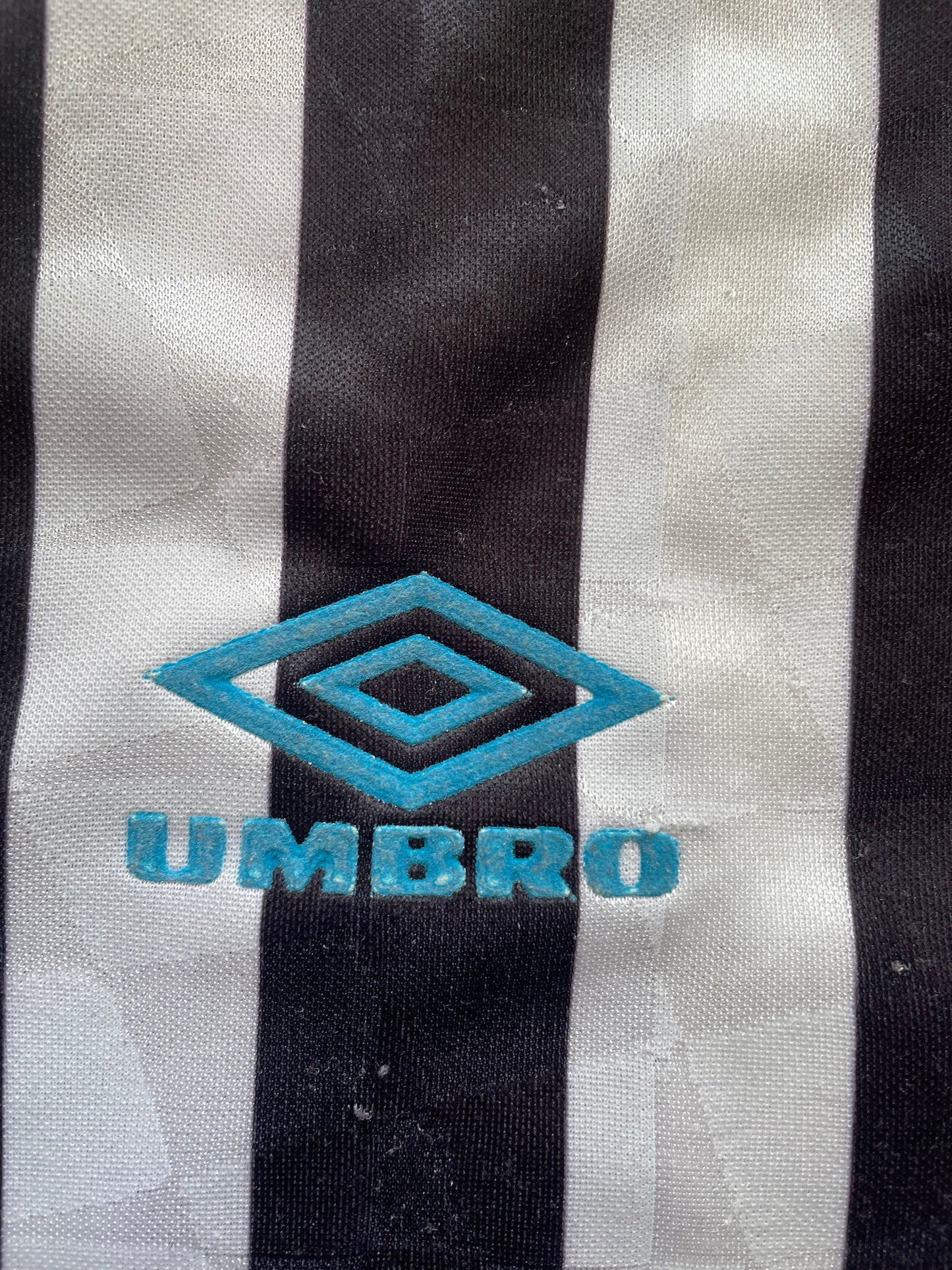 Newcastle Home Shirt 1991 -93 BERESFORD 3 (good) Umbro Adults Small