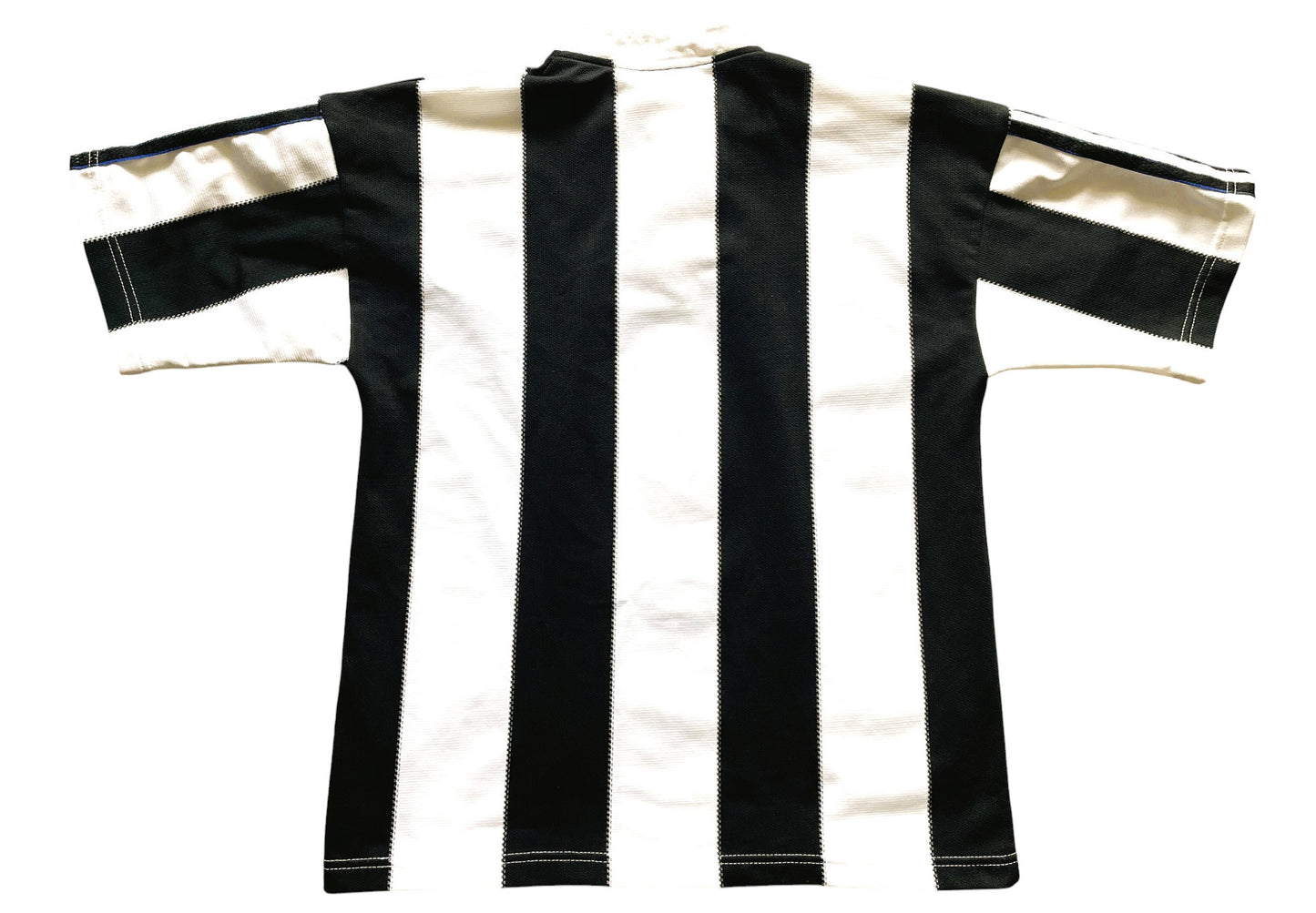 Newcastle Home Shirt 1995 -97 Adidas (excellent) Size on tag SS , adults xs / youths
