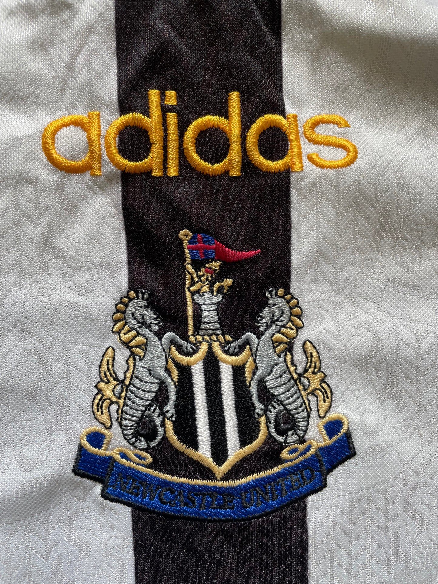 Newcastle Home Shirt 1997 -99 Original (good) Adults Medium