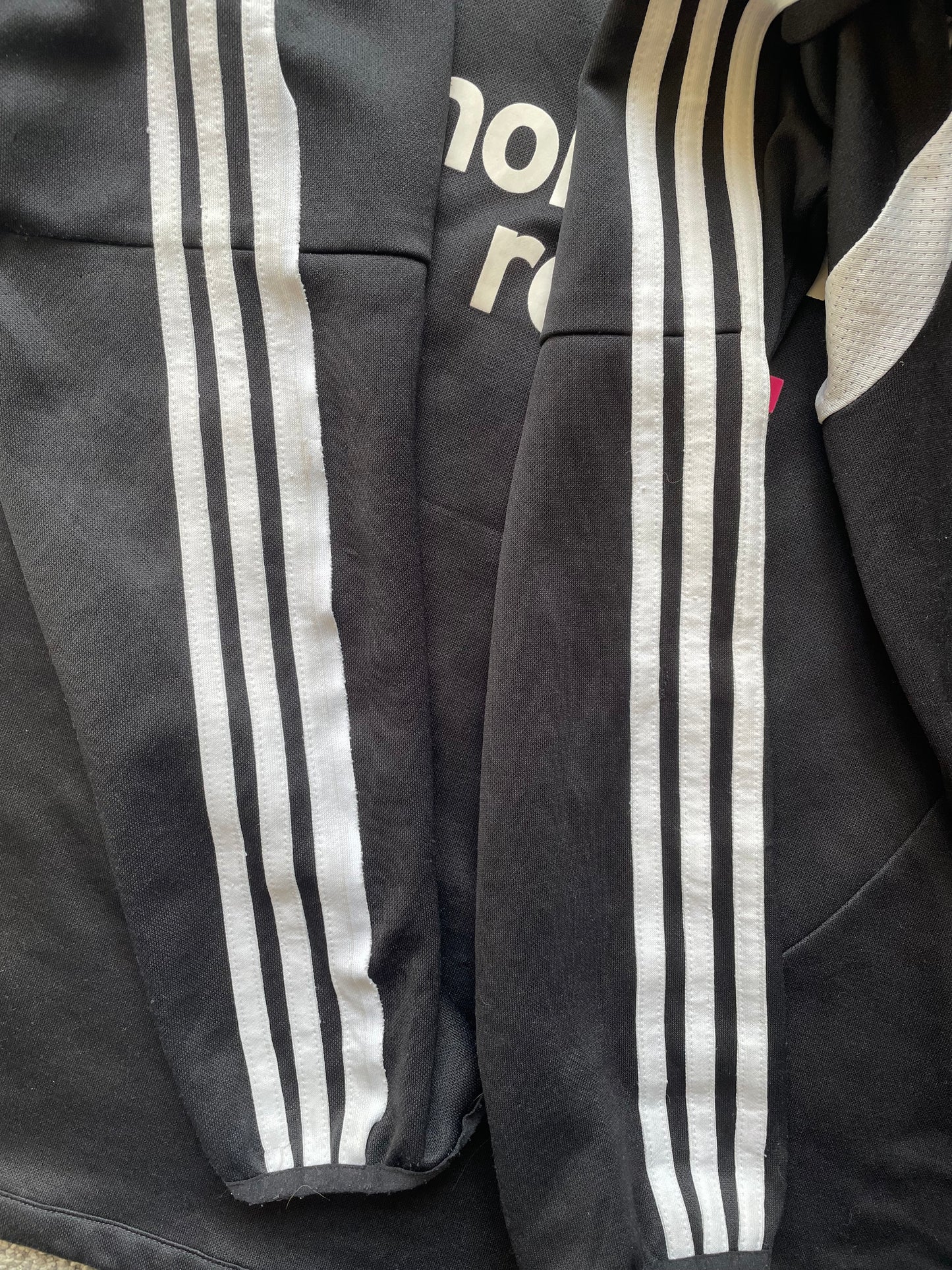 Newcastle Adidas Training Top 2009 -10 (fair) Adults Large 44-46