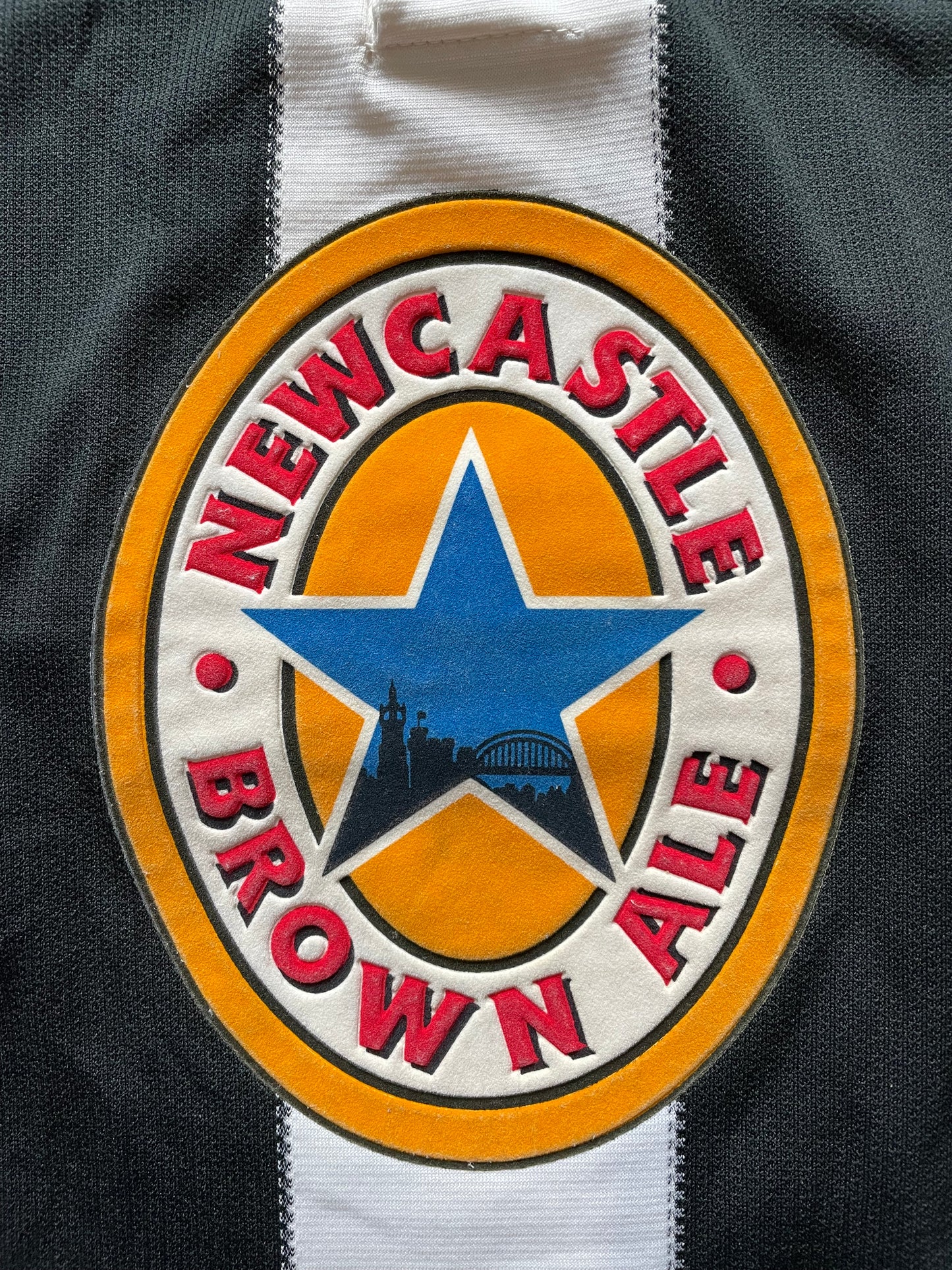 Newcastle 1995 Home Shirt BEARDSLEY 8 (very good) Adults Small