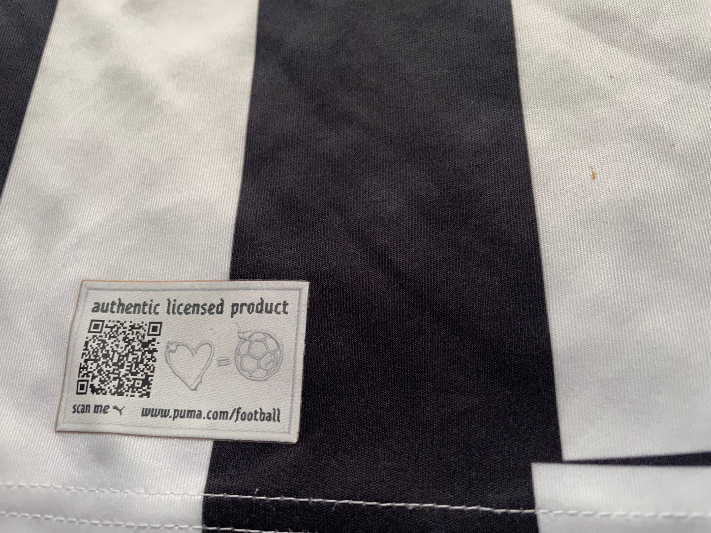 Newcastle 2012 Home Shirt (good) Adults XS / Youths see below