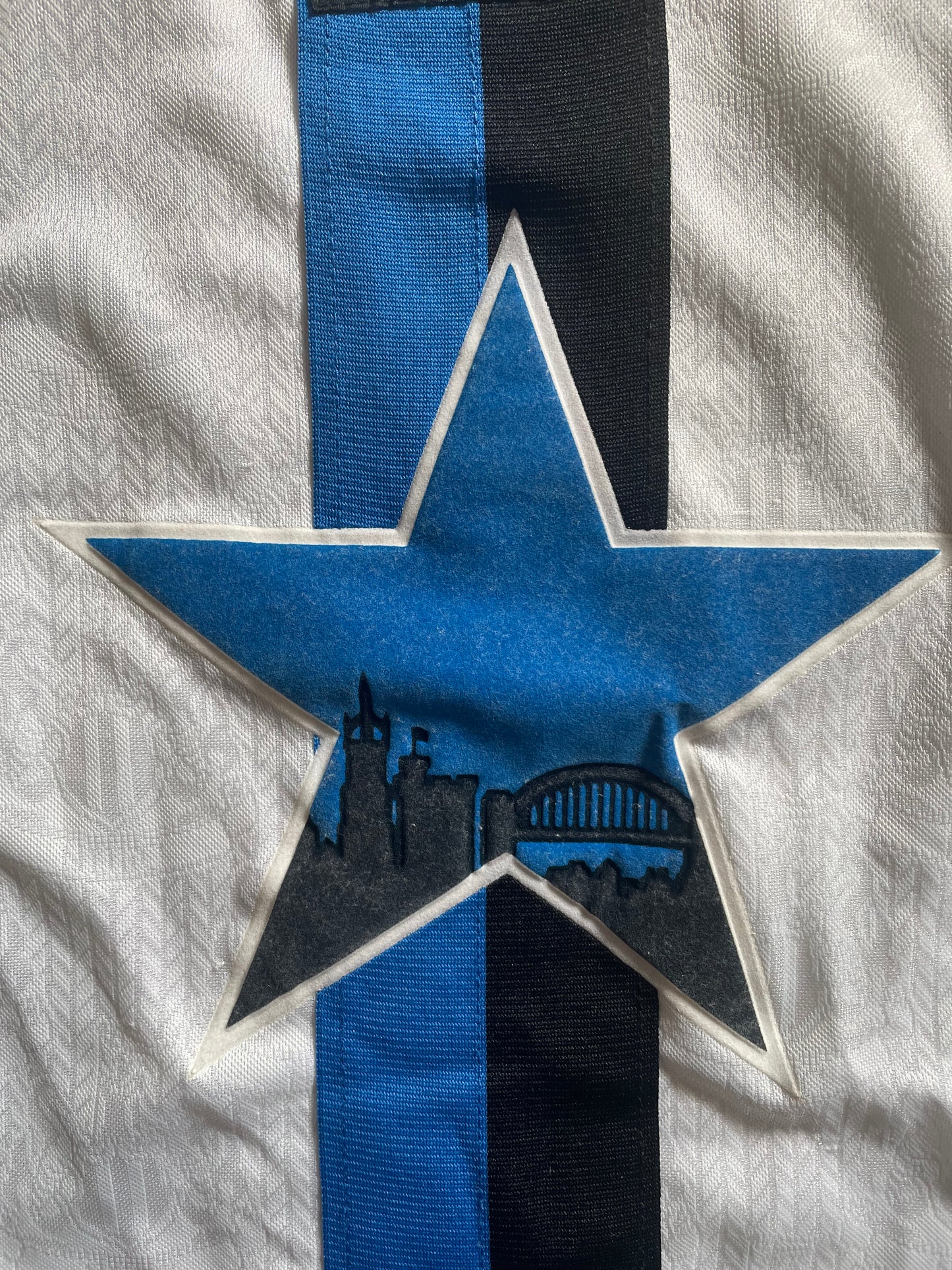 Newcastle 1995-96 Training Shirt (very good) Small Boys 128 Original Adidas