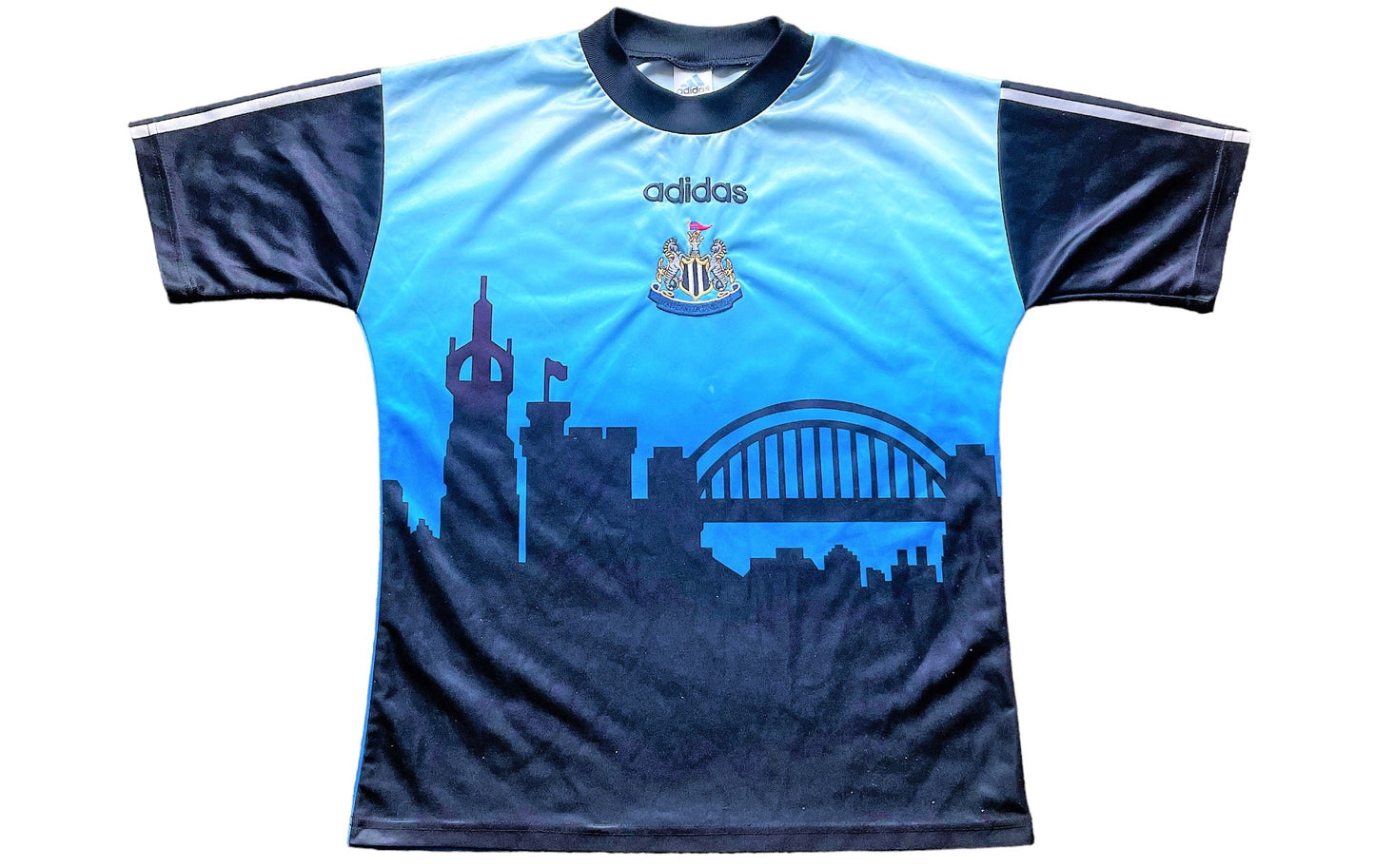 Newcastle Training Shirt 1997 (good) Adults XSmall/Youths 164