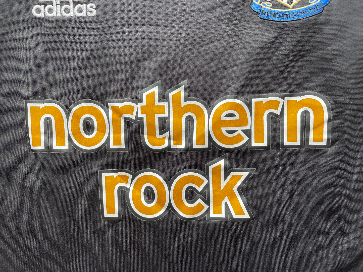 Newcastle 2005-06 Training Shirt (very good) tag removed seems Adult XS / Youths