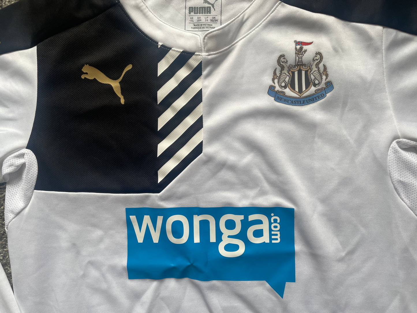 Newcastle Training Shirt 2015-16 (very good) Adults XSmall / Youths see below
