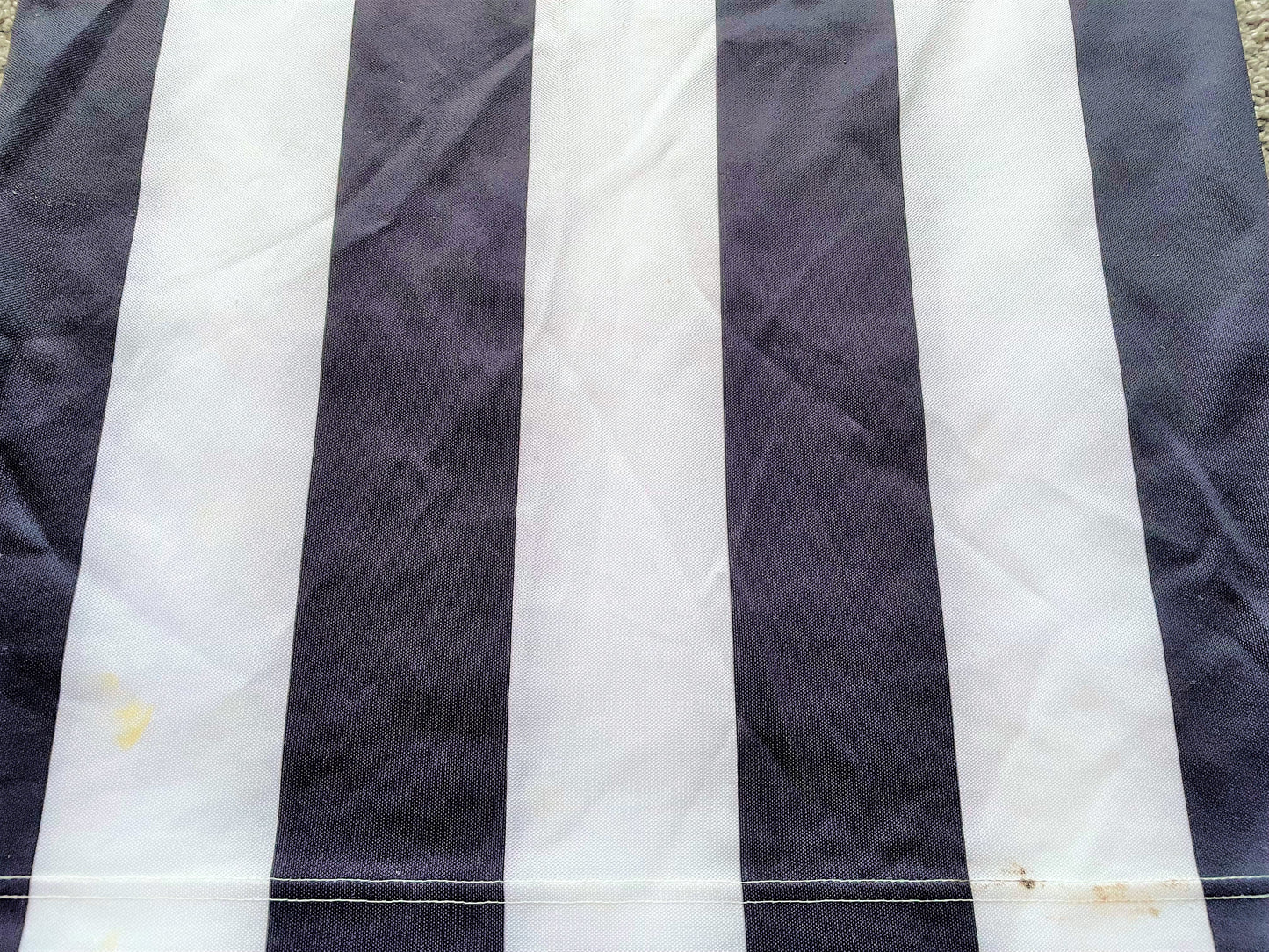 Newcastle Home Shirt 1993 (good) Adults XXS/Large Boys. Height 22 inches