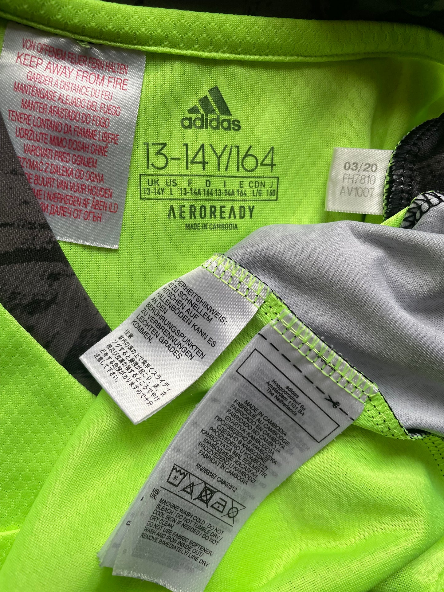 Arsenal Goalkeeper Shirt 2020 -21 (good) Adults XS though tag says Youths 164 13-14 yrs