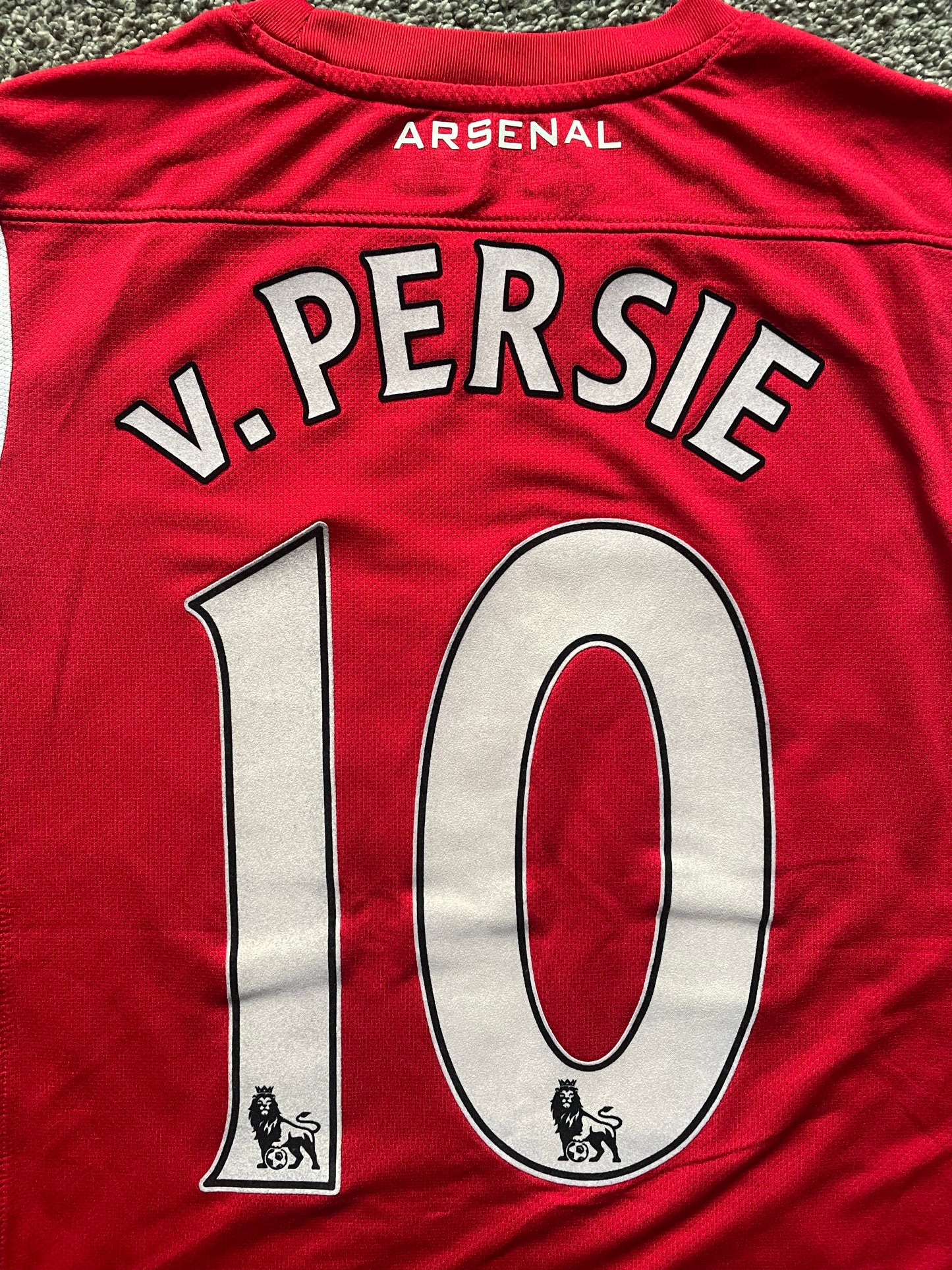 Arsenal 2011 Home Shirt V.PERSIE 10 (very good) AdultsXS /Youths see below.