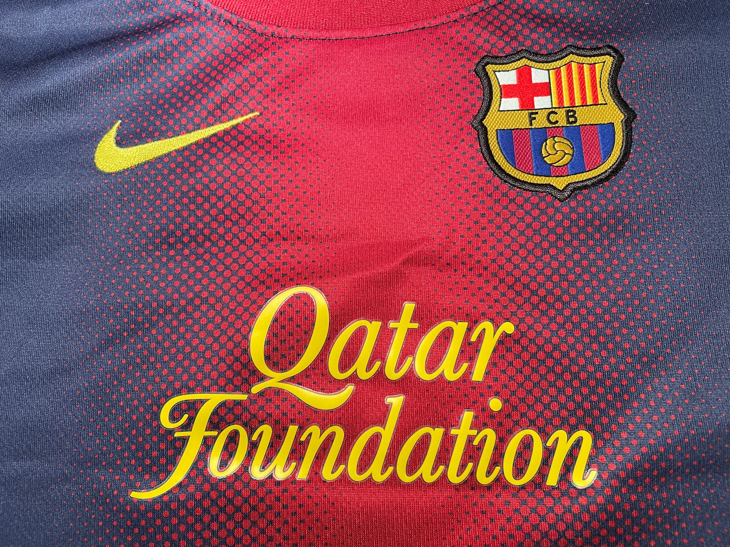 Barcelona Home Shirt 2012 (very good) Child XSmall Aged 4 to 6? Height 14 inches