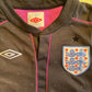 England 2011 Home Goalkeeper Shirt (very good) size on label kids 134. Height 17 inches