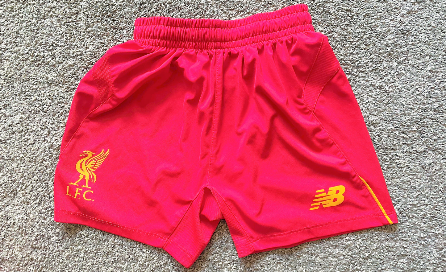 Liverpool 2016 Home Shirt & Shorts (excellent) Medium Boys 134