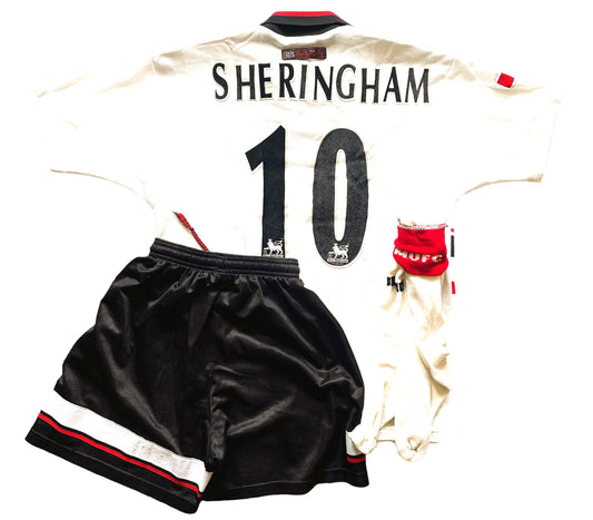 Man United Away Kit 1996-97 SHERINGHAM 10 (good) AdultsXS / Youths