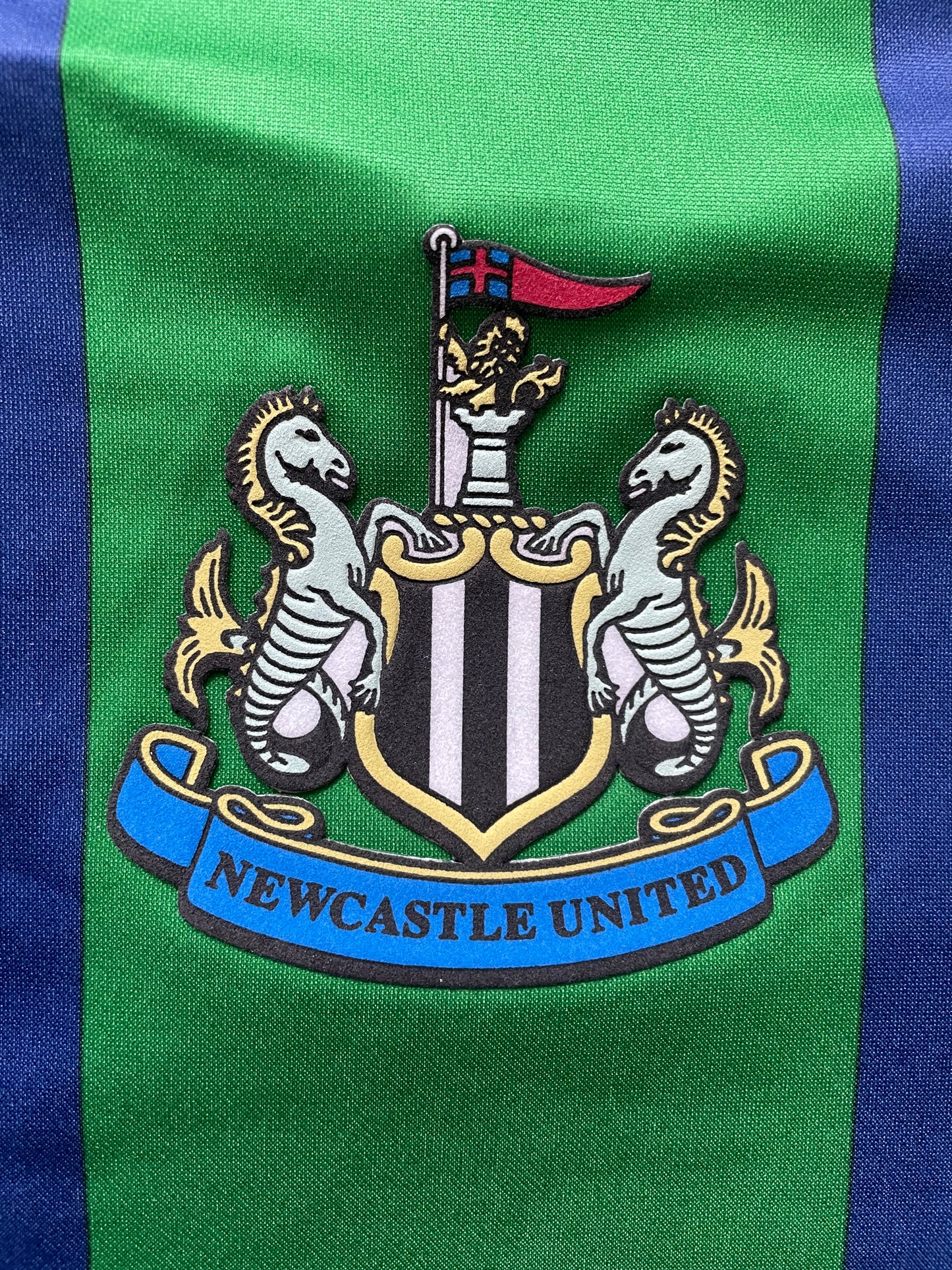 Newcastle 1993-95 Away Shirt (very good) Adults XXL BNWT Score Draw official repro