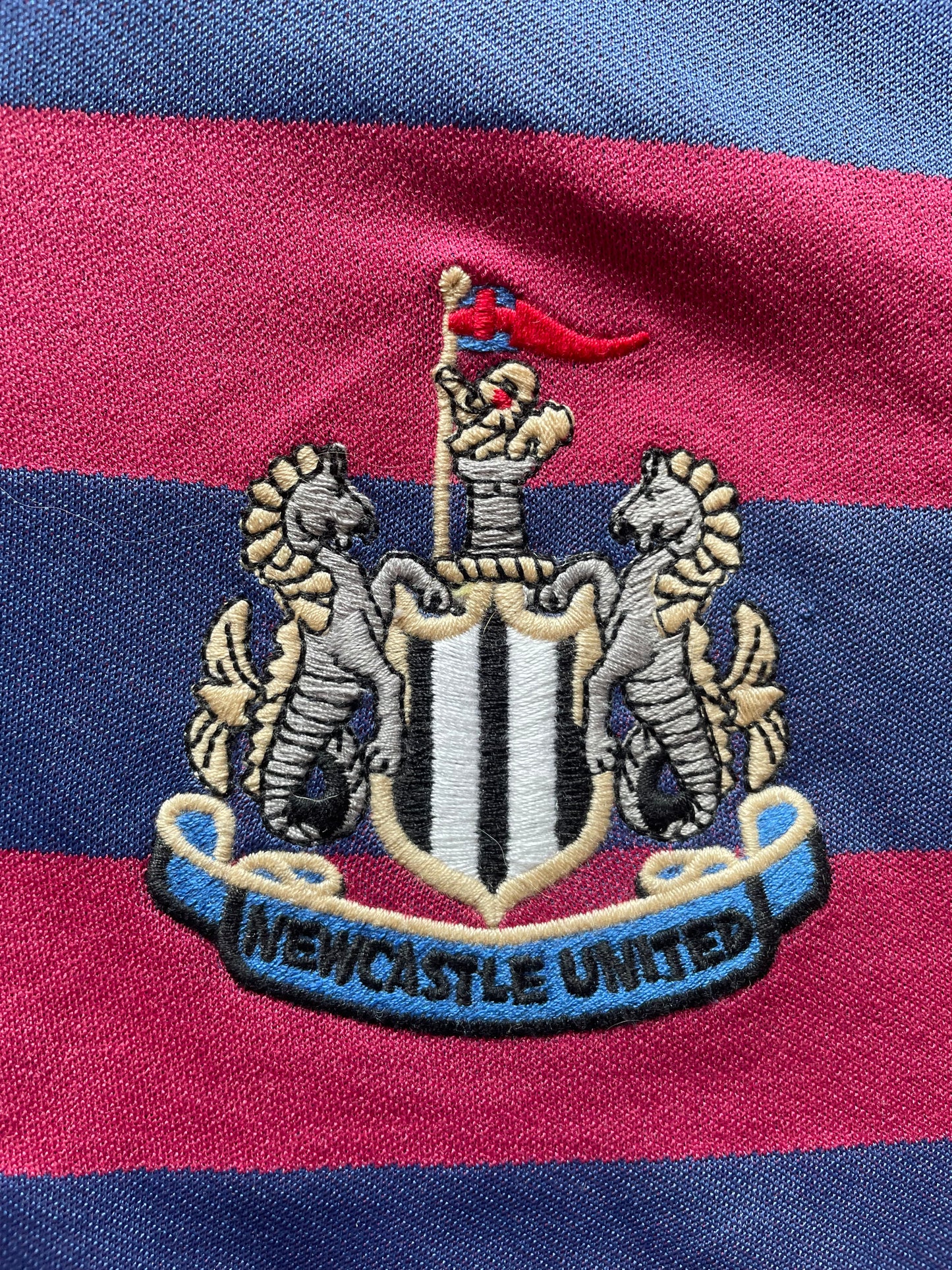 Newcastle 1995 Away Shirt (very good) Adults Small Score Draw