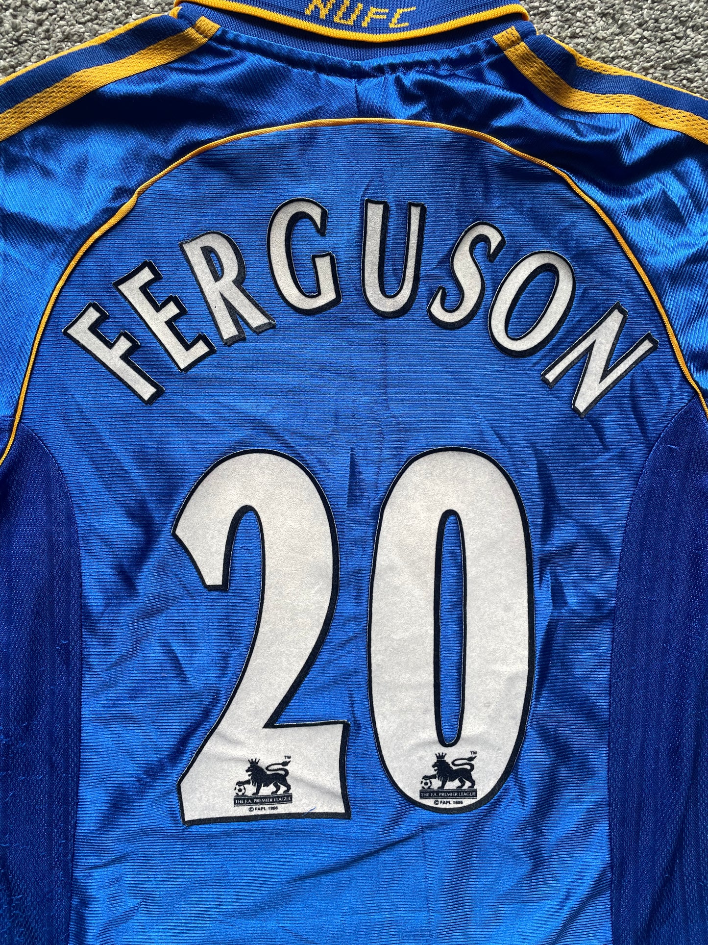 Newcastle Away Shirt 1998-99 FERGUSON 20 (good) Adults XS/Youths 164