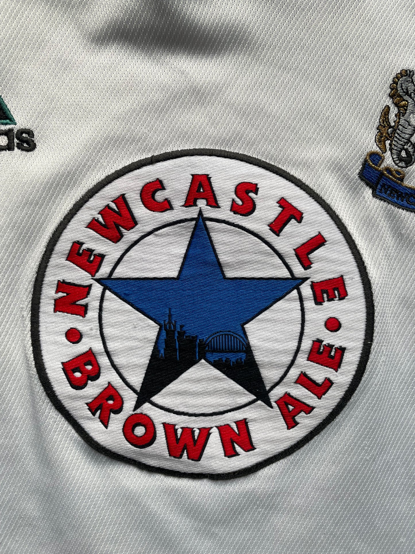 Newcastle Away Shirt 1999 -00 (very good) Adults Small , Adidas