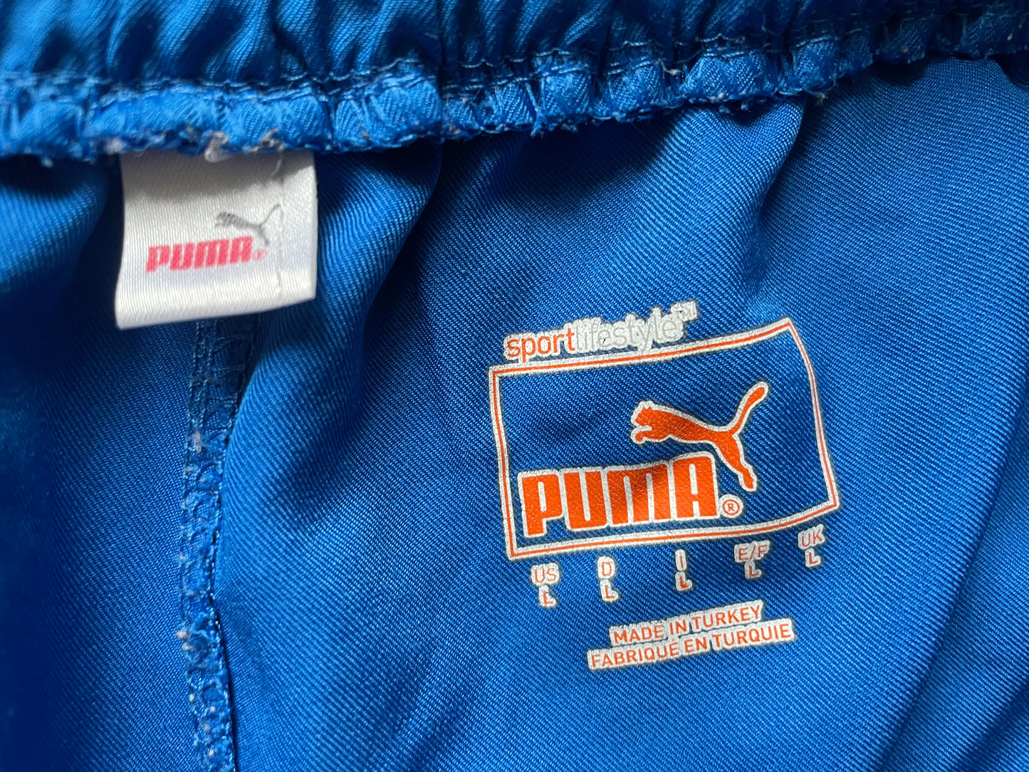 Newcastle Away Shorts 2010 -11 Puma (excellent) Adults Large