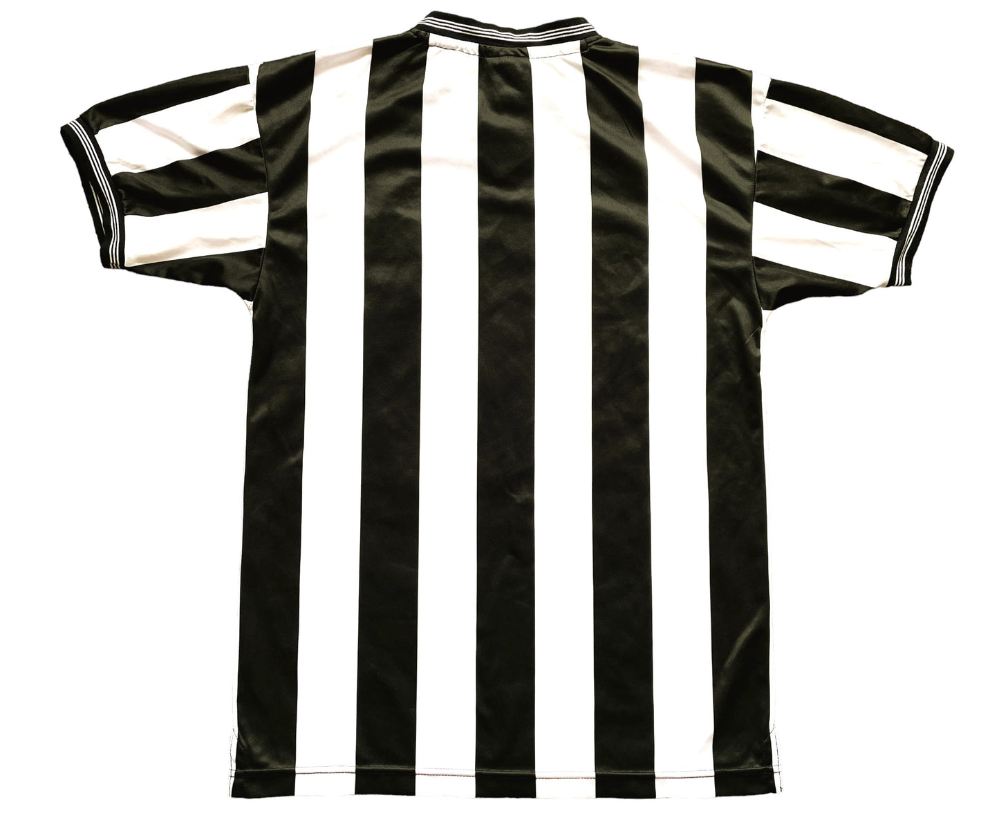 Newcastle Home Shirt 1983-86 (excellent) Adults Small Score Draw