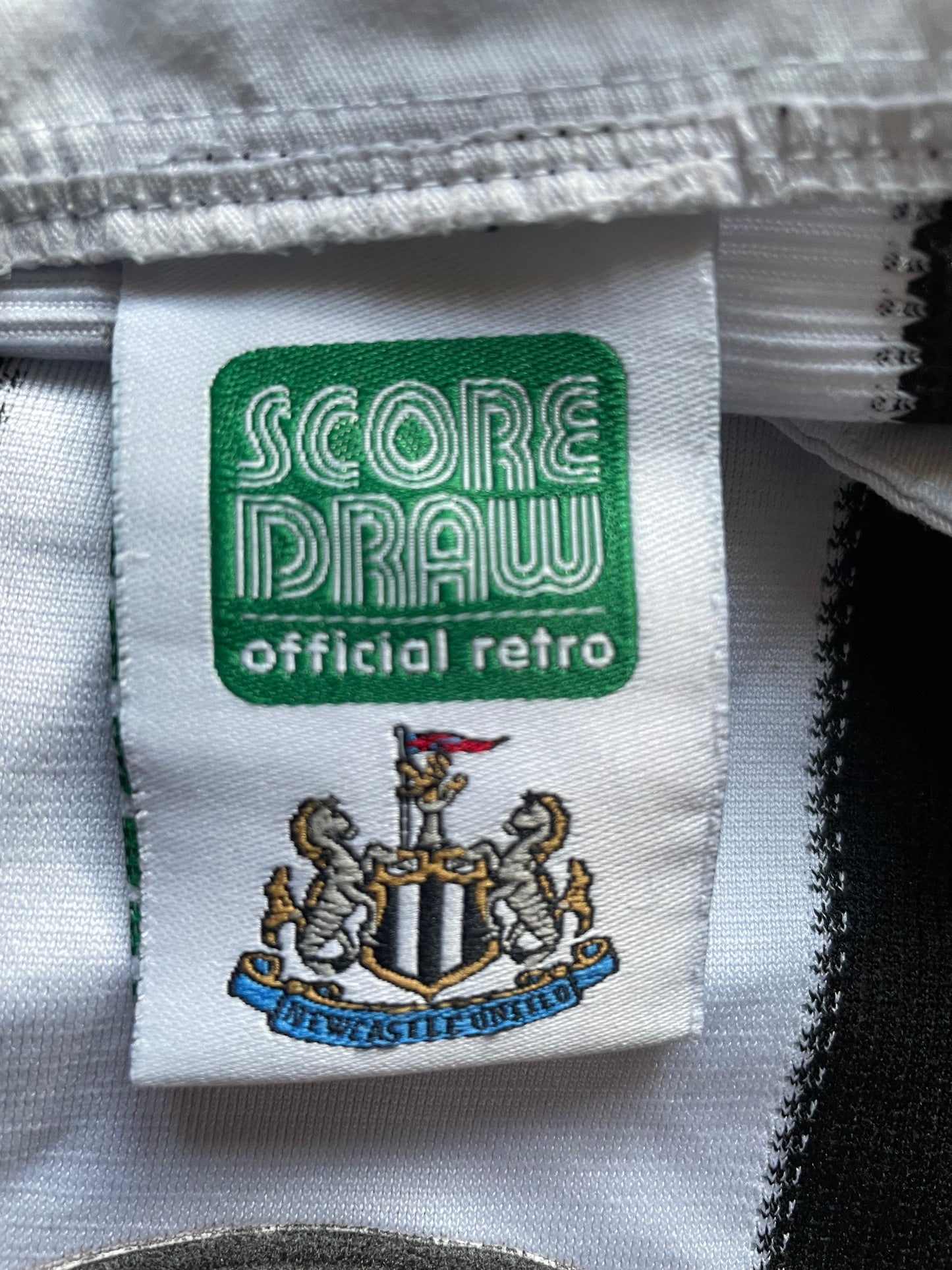 Newcastle Home Shirt 1995 -97 SHEARER 9 (good) Adults Large , Score Draw
