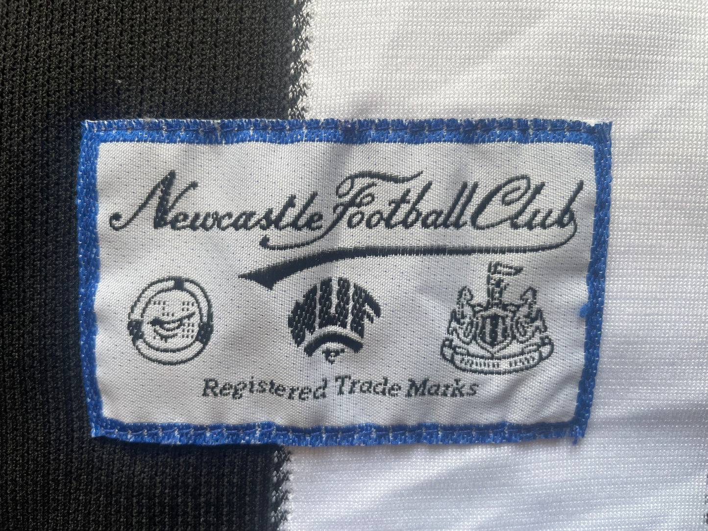 Newcastle 1995-97 Home Shirt (very good) Adults Large Score Draw