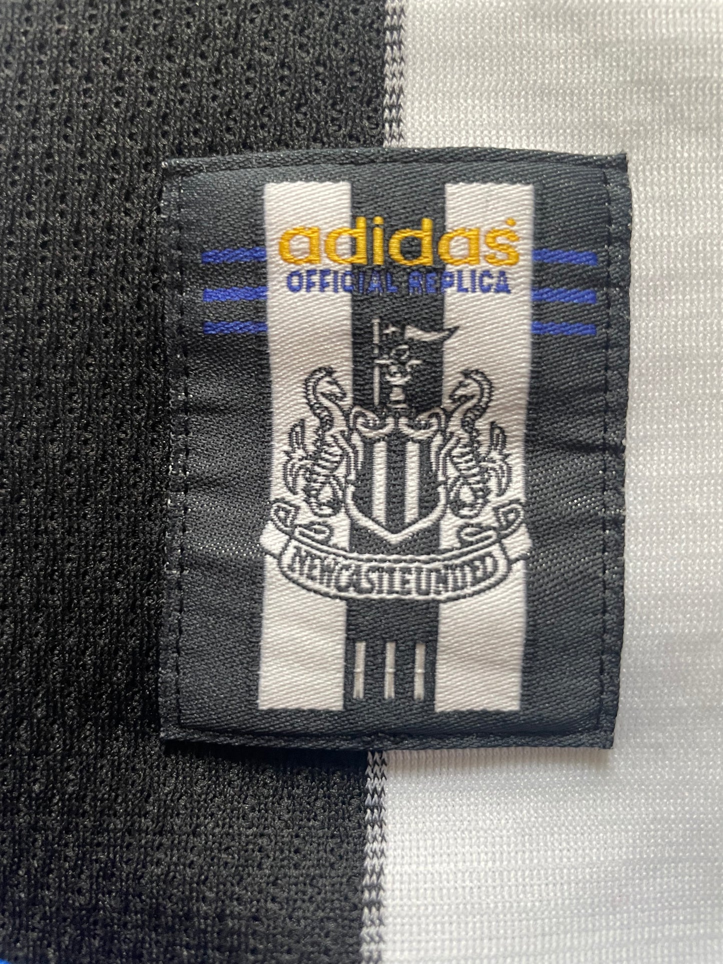 Newcastle Home Shirt 1999 -00 (good) Adults XL Adidas name on back