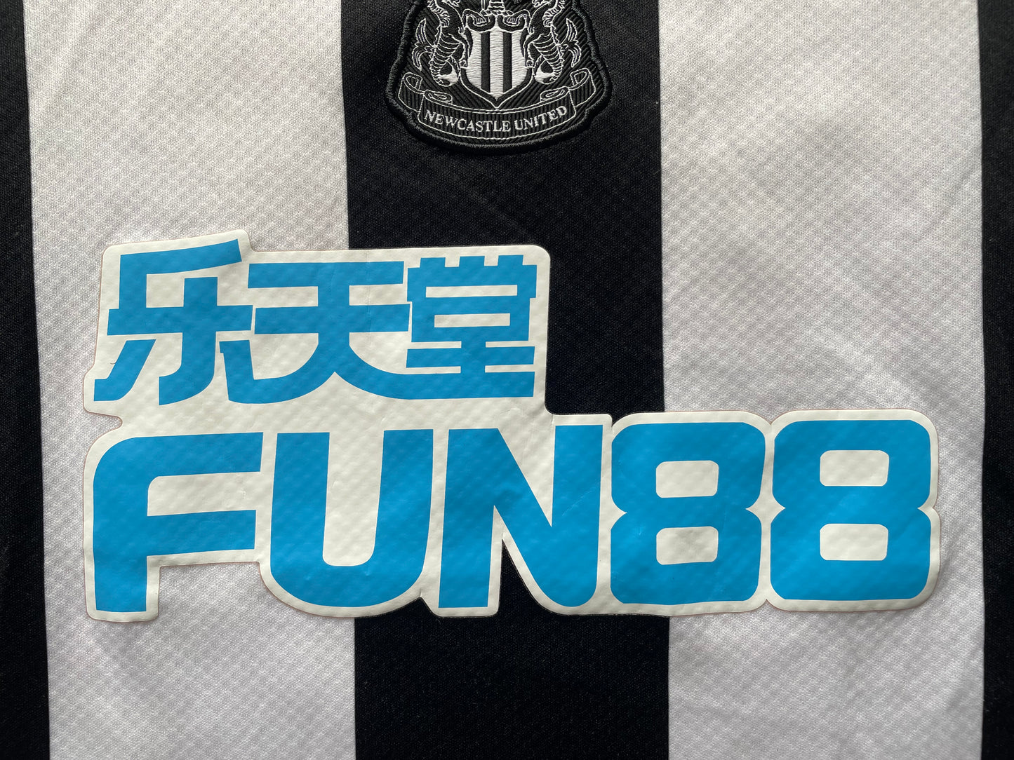 Newcastle Home Shirt 2019 - 20 (excellent) Adults Small