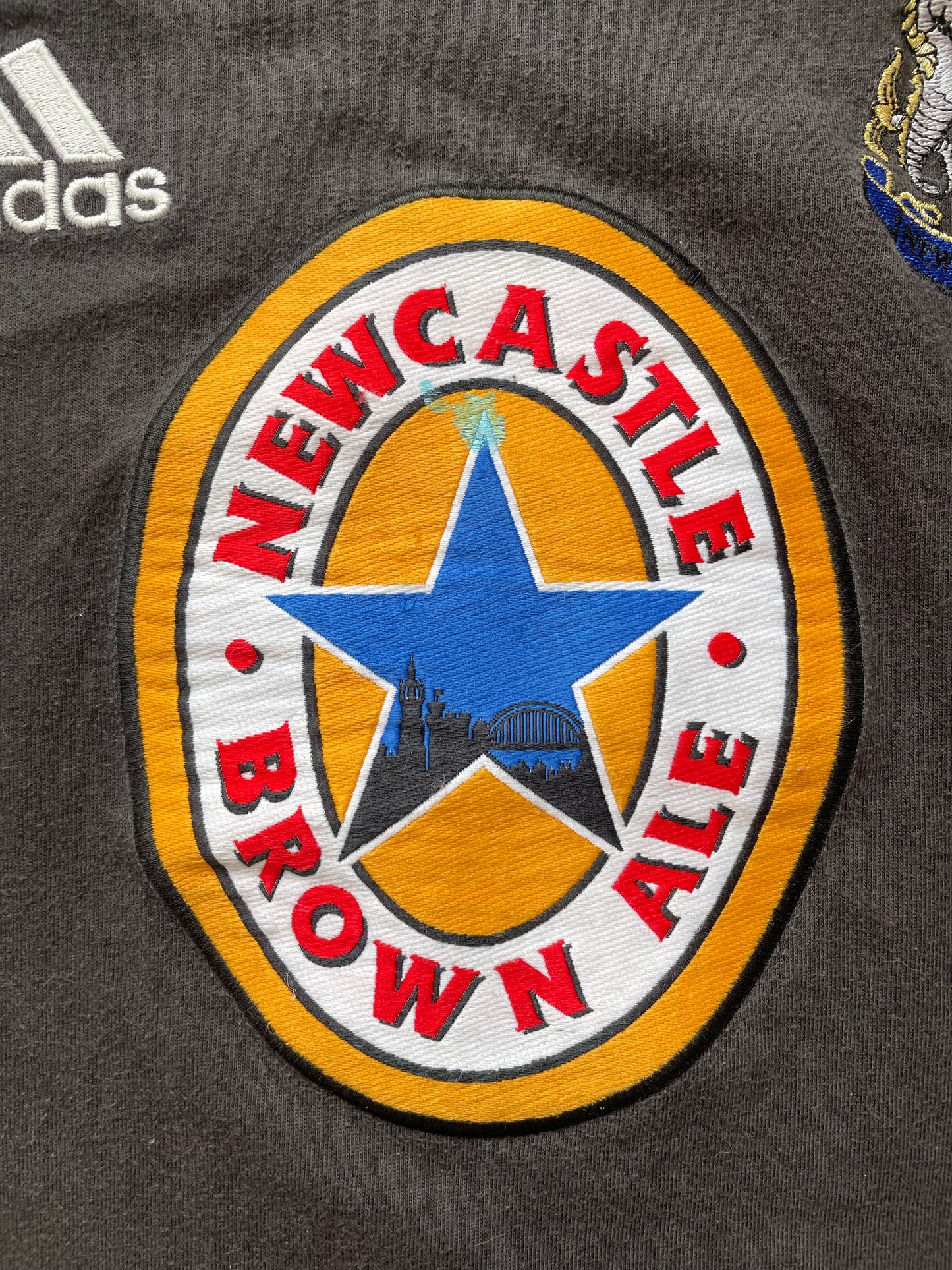 Newcastle Training Shirt 1999-00 (good) Adults S/Youths 164 32/34