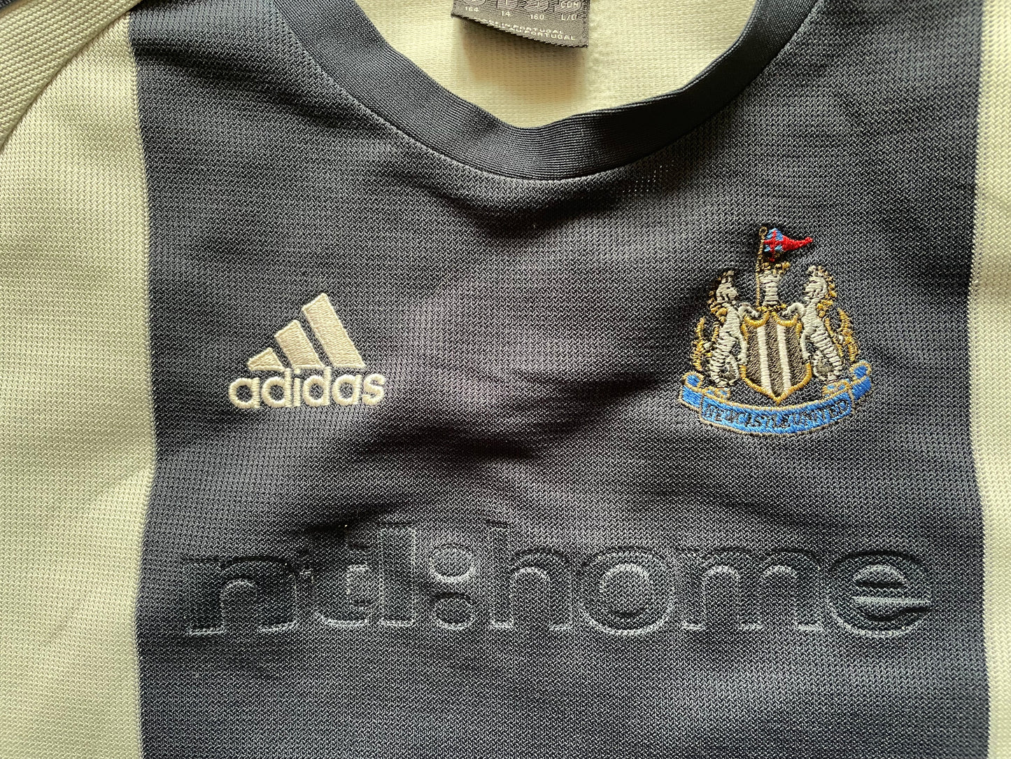 Newcastle 2002 Away Shirt Bramble 19 (very good) Adults XS / Youths 164