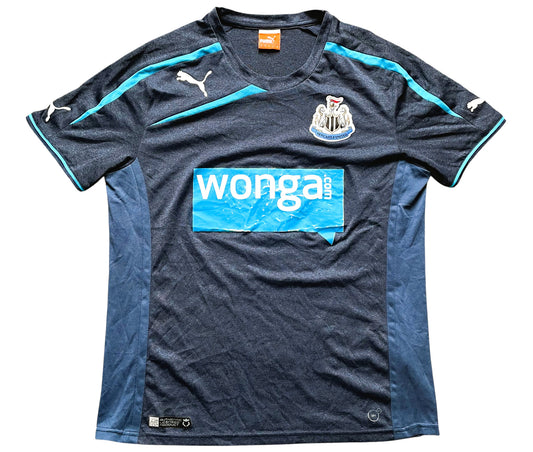 Newcastle Away Shirt 2013 -14 (fair) Adults Small , Puma