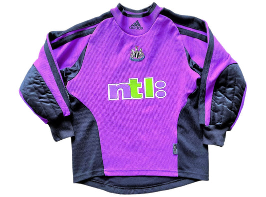 Newcastle 2001 -02 Goalkeeper Shirt (excellent) AdultsXS / Small Boys 128