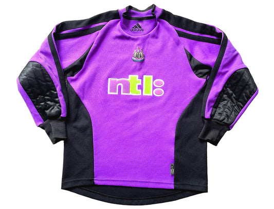 Newcastle Goalkeeper Shirt 2001-02 (very good) AdultsXXS/Youths see below