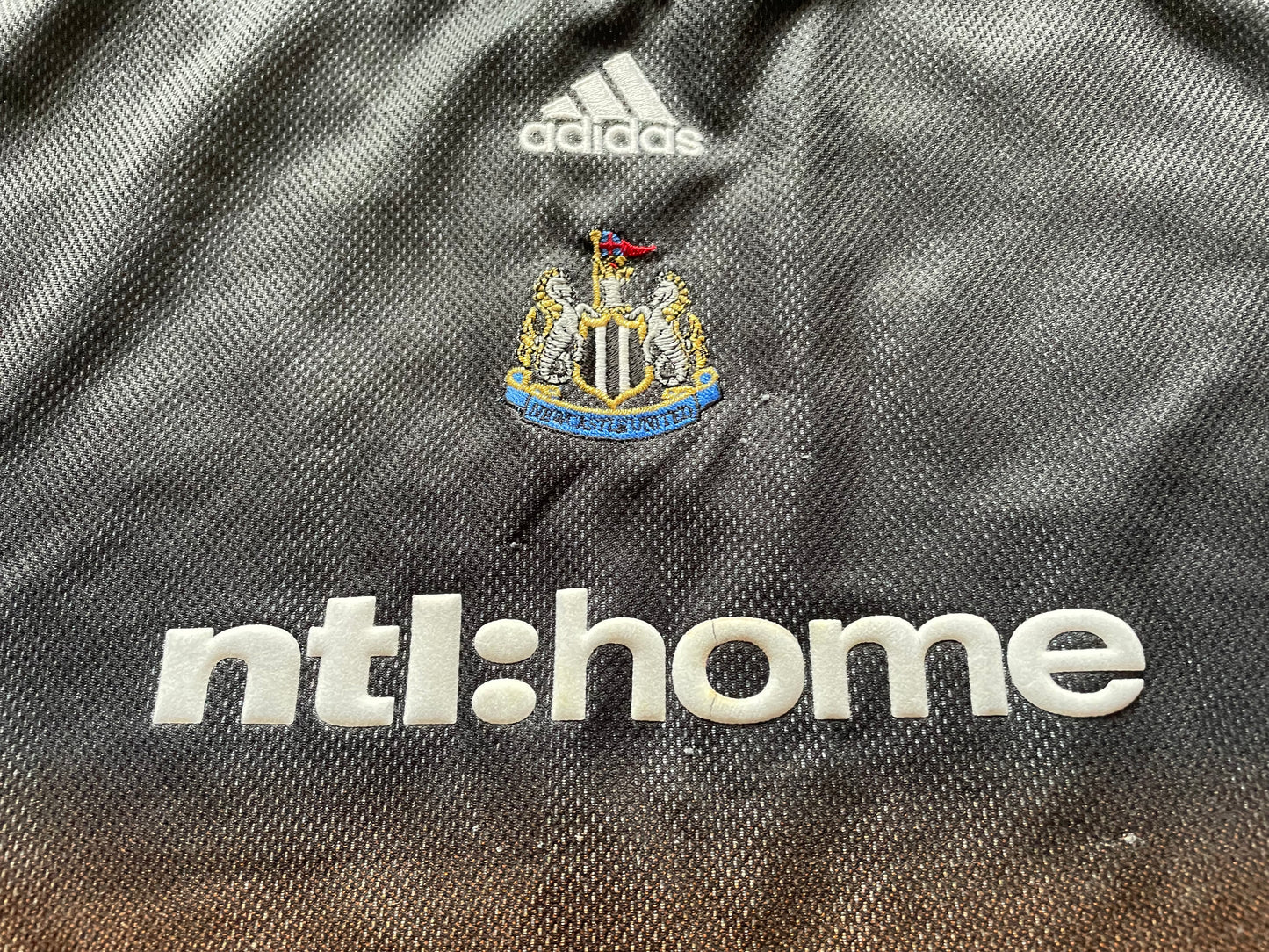 Newcastle 2002 Goalkeeper Shirt GIVEN 1 (very good) Adults Small/Youths