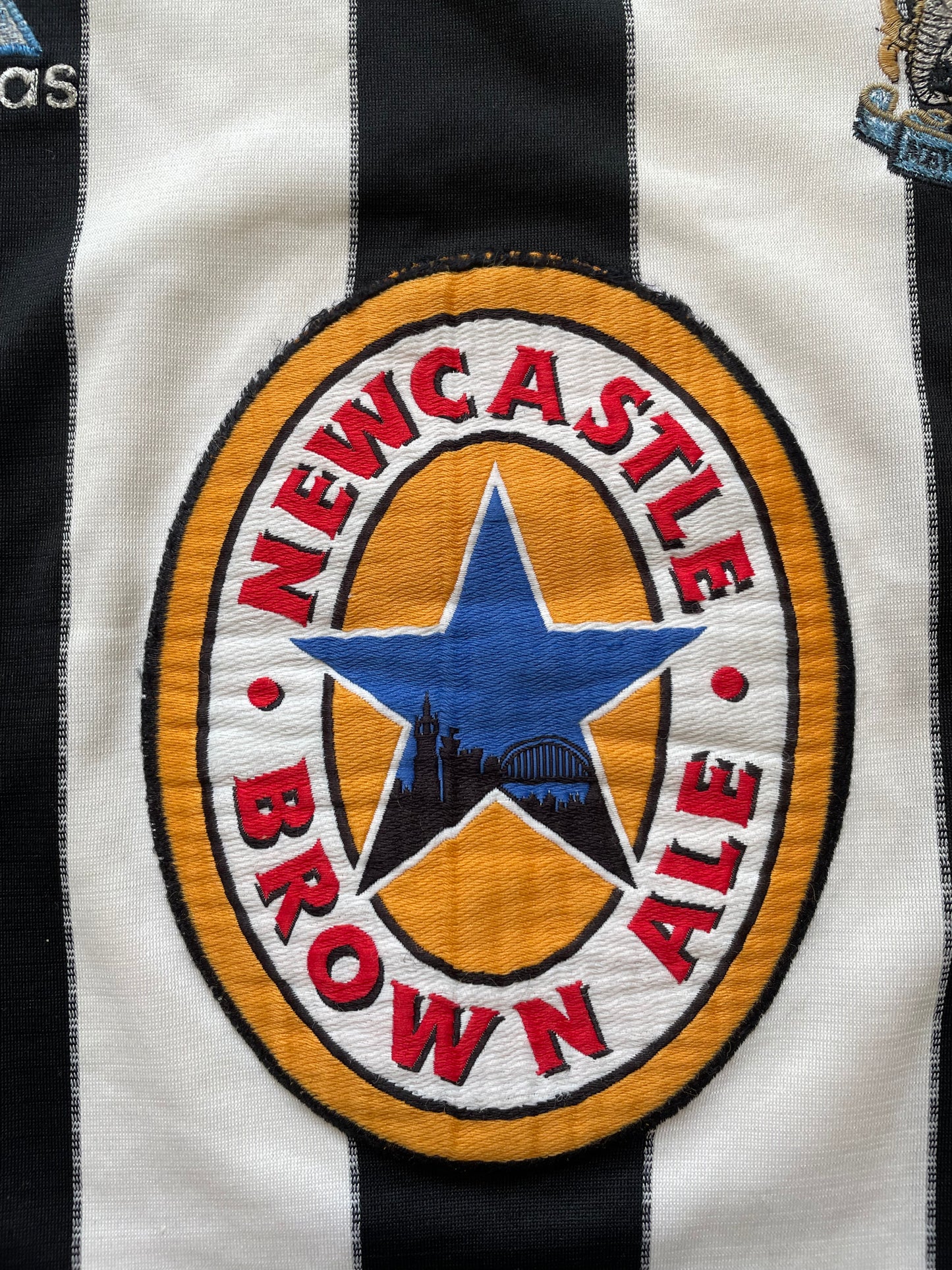 Newcastle 1999-00 Home Shirt (fair) Adults XL