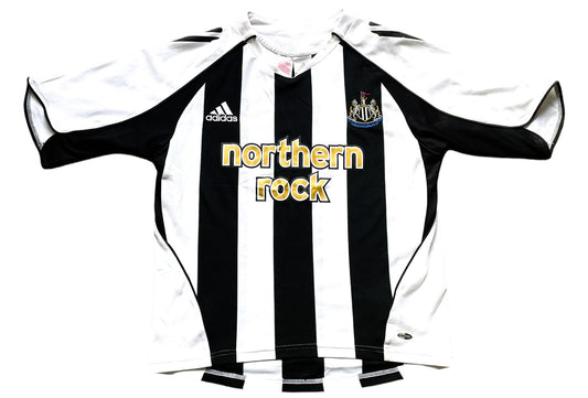 Newcastle Home Shirt 2005 -07 (very good) Adults XS / Youths see below