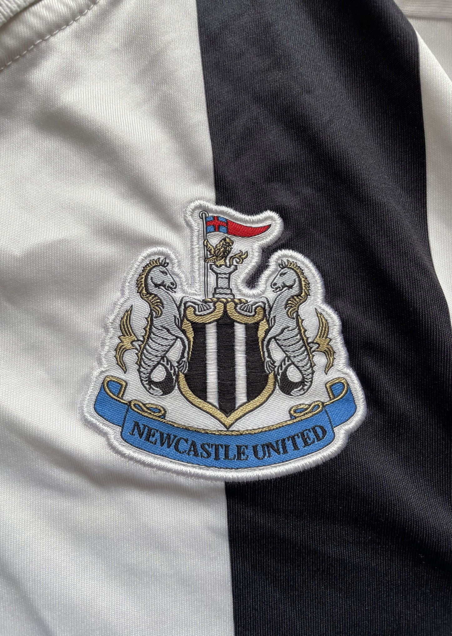 Newcastle 2012-13 Home Shirt (average) Adults Small Long Sleeved