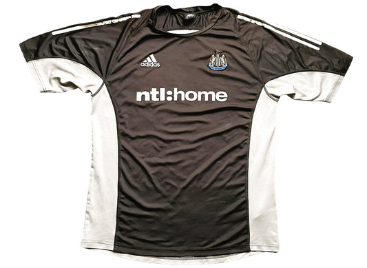 Newcastle Training Shirt 2002-03 (fair) Adults Medium 42/44 Adidas