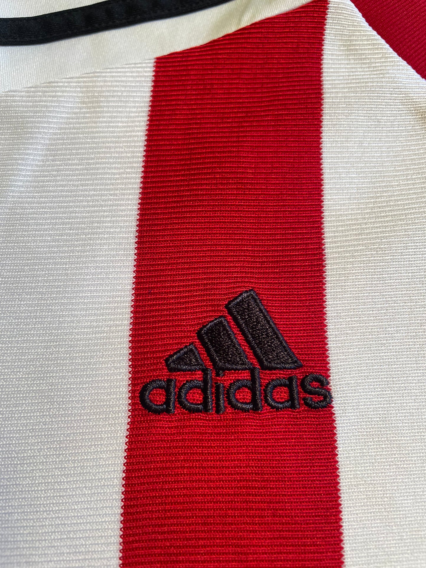 Sheffield United 2018 Home Shirt (very good) Age 11 to 12 years. Height 17.5 inches