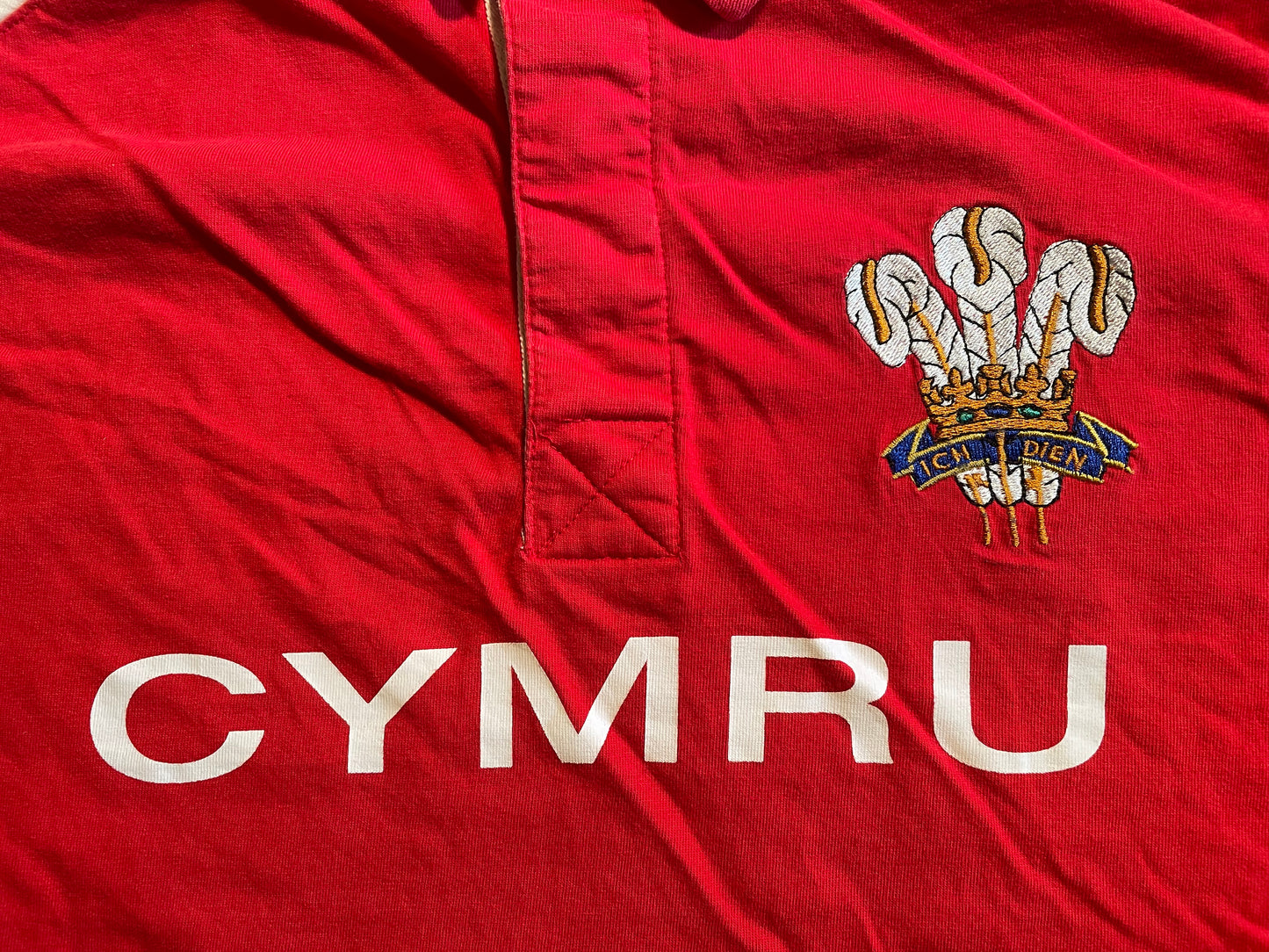 Wales Rugby Shirt CYMRU (very good) Adults XXL. Height 28 inches