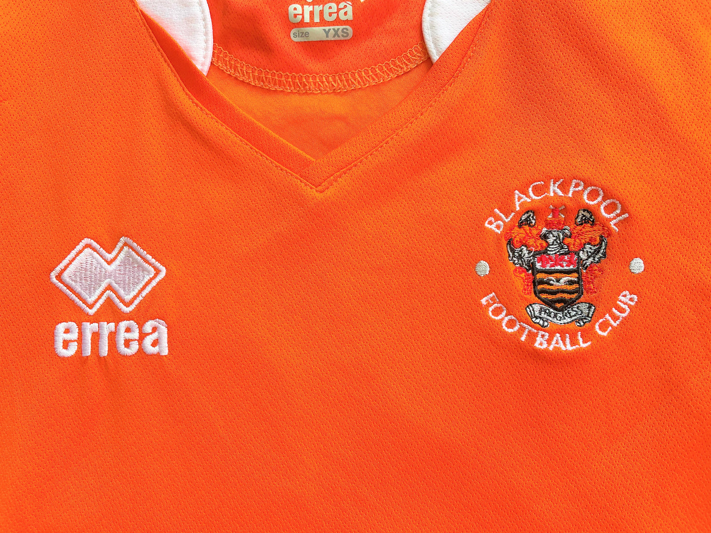 Blackpool Home Shirt 2016 (very good) Youth XSmall. Height 15.5 inches
