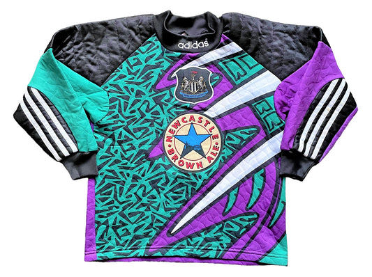 Newcastle Goalkeeper Shirt 1995 96 (very good) Adults XXS. Height 19 inches.