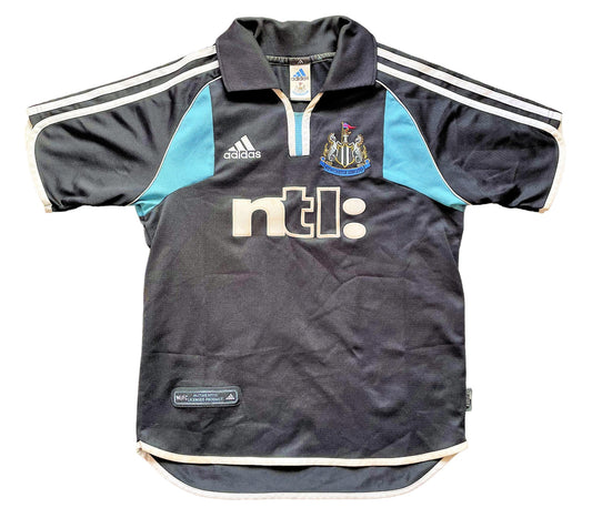 Newcastle Away Shirt 2000 -01 (good) Adults XS / Youths. Height 19.5 inches