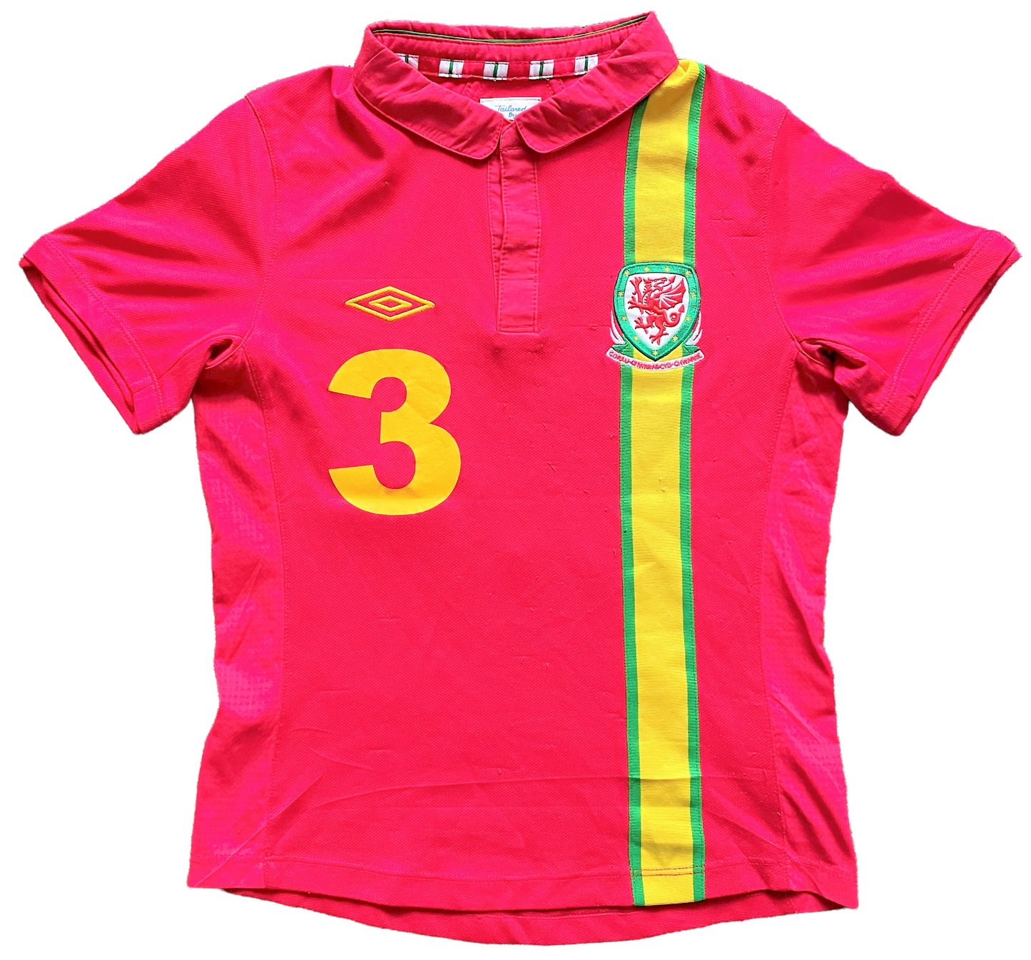 Wales 2012 Home Shirt (very good) Small Boys. Height 18 inches